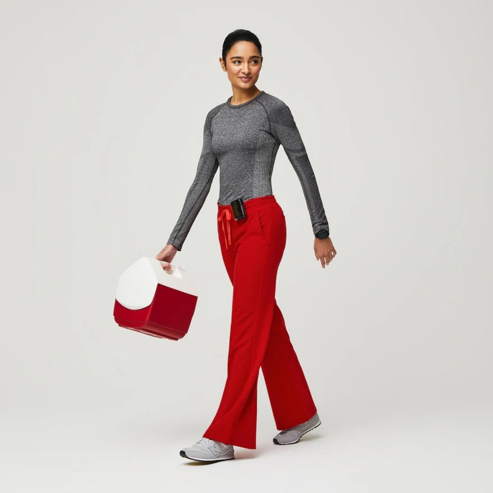 Figs Women's Lemarie Slim Flare Scrub Pants